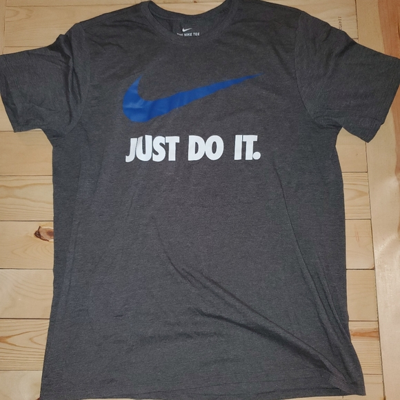 Nike bundle - Picture 5 of 6